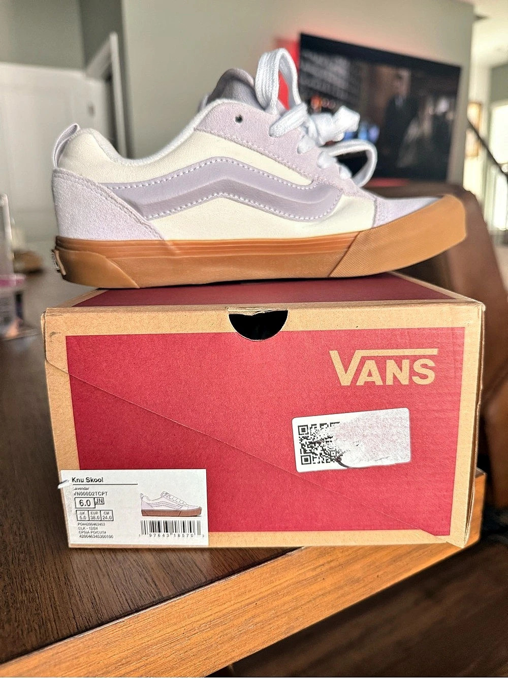 Vans Knu Skool Lavender Gum Sneakers Pink & White US 6.0 juniors/7.5 women’s